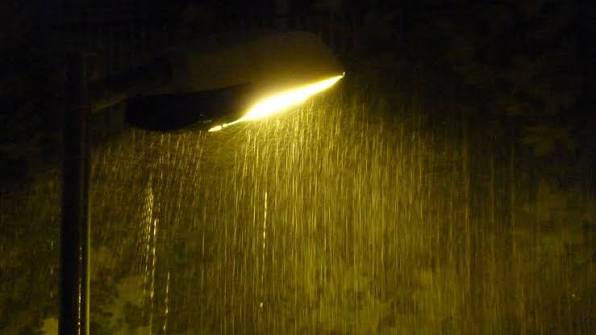 Lluvias seguirán durante la noche y madrugada del lunes en el litoral de Tarapacá