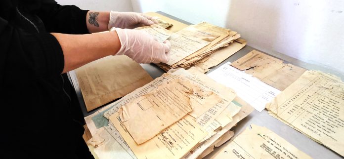Humberstone fortalece conservación de archivo que reúne más de un millón de documentos históricos del salitre
