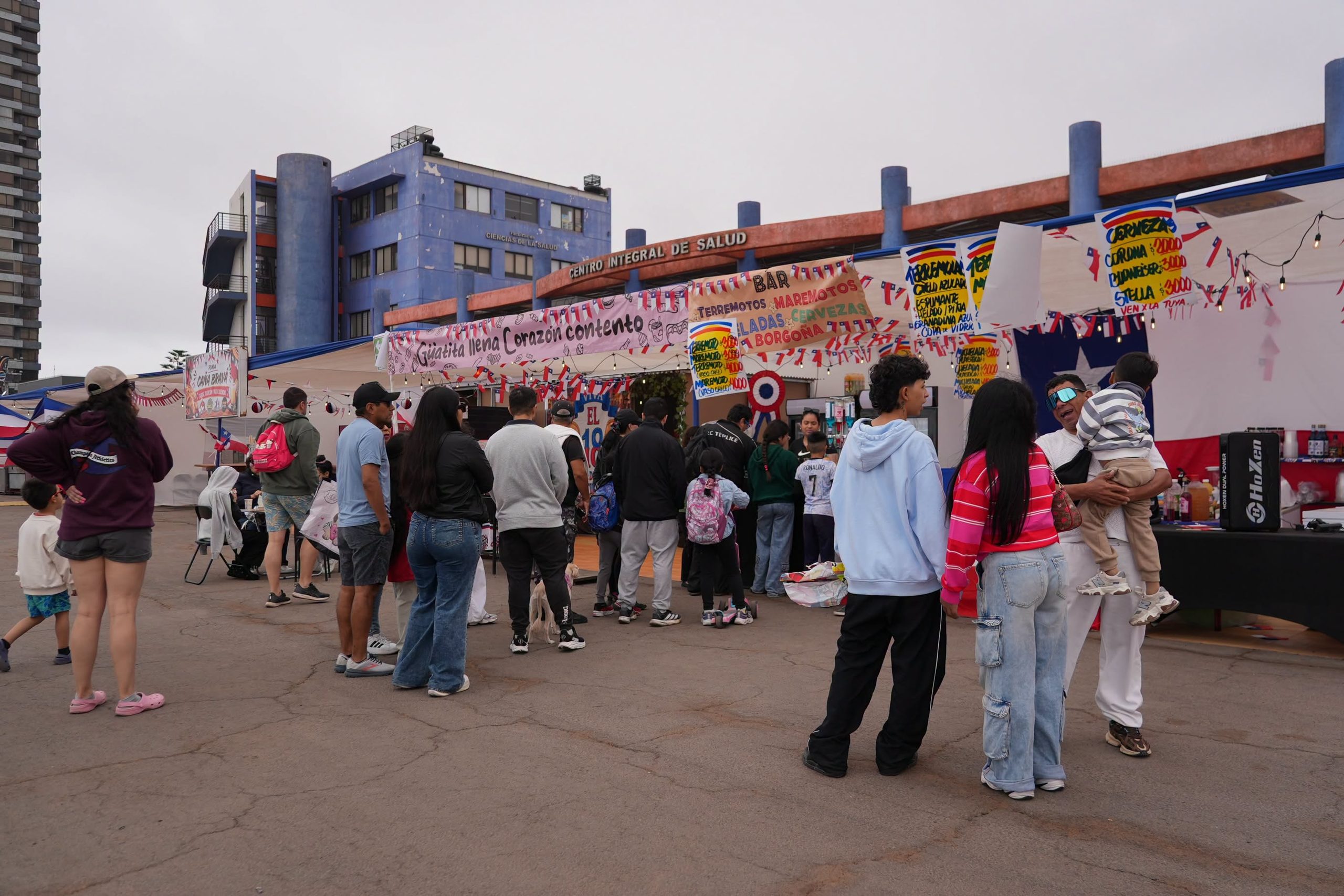 Fiesta de la Chilenidad 2026 recibió a familias de Iquique con actividades y artistas de renombre