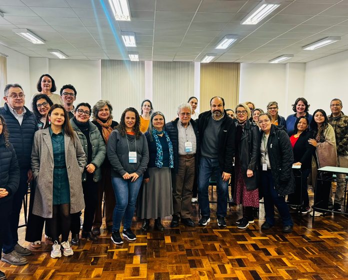 Académicas de la UNAP presentan experiencia del taller literario “Tejiendo Vínculos” en Congreso Internacional de Educación