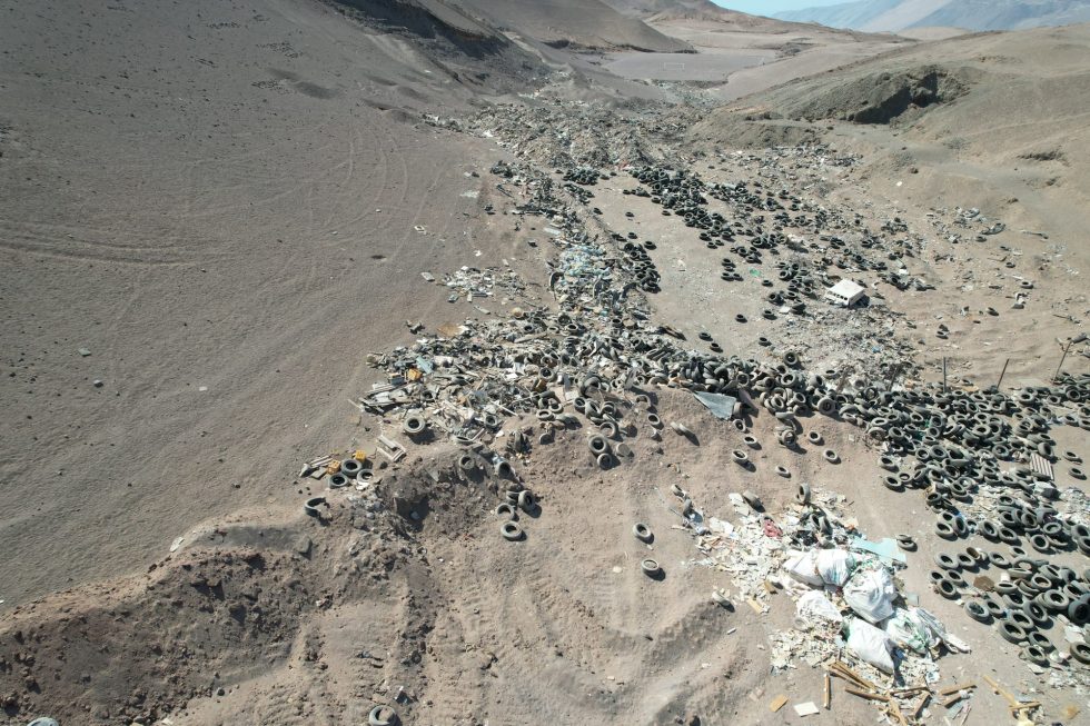 Solicitan medidas contra el Estado de Chile tras incumplimiento de condena por daño ambiental en vertederos irregulares de Alto Hospicio