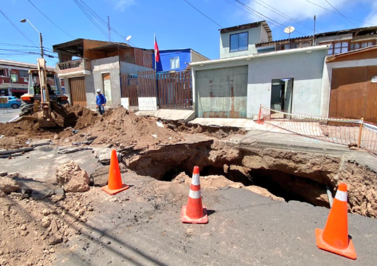 Senadora Astudillo pide al Gobierno un plan concreto para enfrentar los socavones de Alto Hospicio