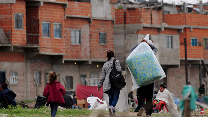 Pobreza en Argentina llega a 32,3% en el primer semestre de 2026 y afecta 15 millones de personas