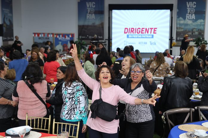 Más de 300 dirigentes sociales fueron reconocidos por la Corporación Regional de Desarrollo Tarapacá y Centro Victoria