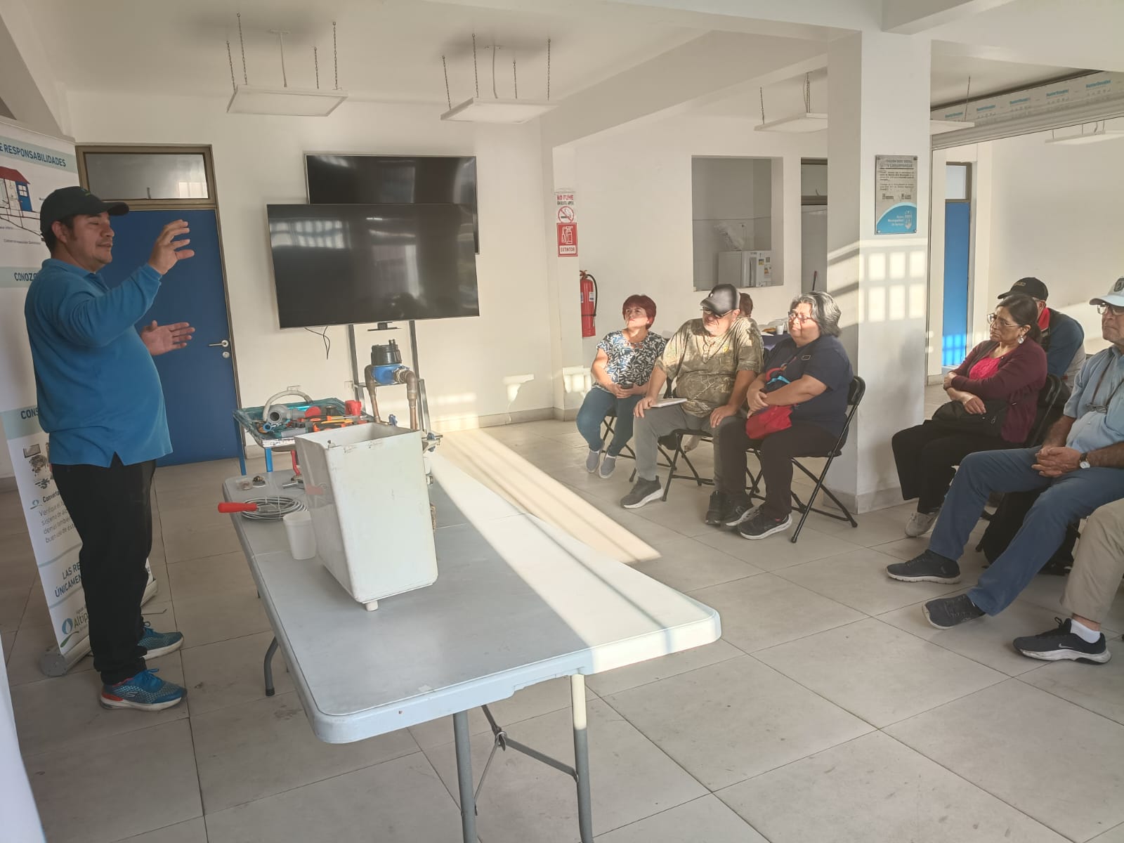 Más de 160 personas han participado en talleres de gasfitería básica para el hogar que ejecuta Aguas del Altiplano
