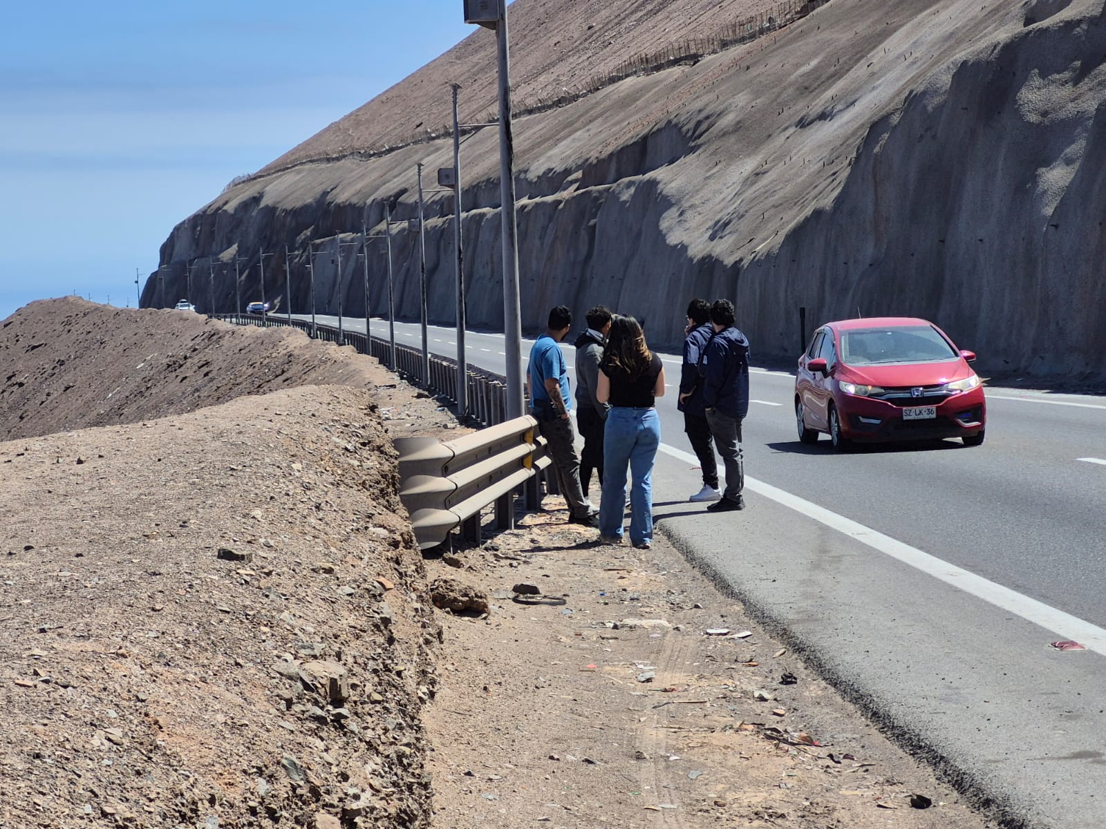 Investigan secuestro de hombre en Ruta A-16: Víctima fue abandonada cerca de la frontera de Colchane