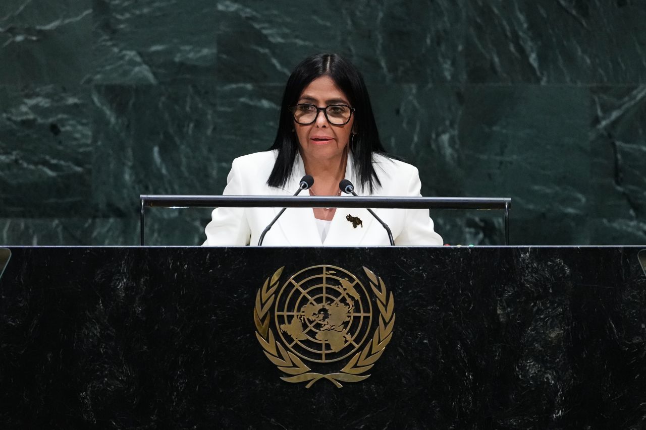 Delcy Rodríguez anuncia ante la ONU elecciones en Venezuela