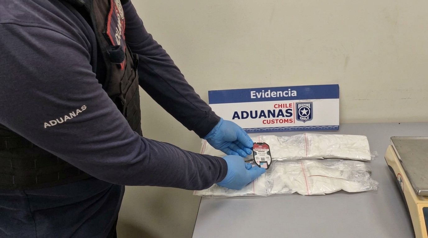 Detectan ketamina adosada al cuerpo de pasajero en Aeropuerto Diego Aracena de Iquique