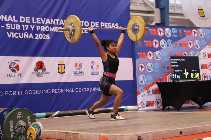 Halterofilia de Alto Hospicio obtiene seis medallas en Nacional Promesas Chile