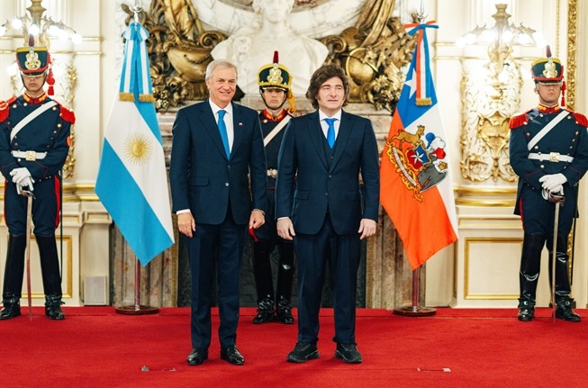Presidente Kast descarta exigir a Milei derogación de decreto argentino sobre Estrecho de Magallanes