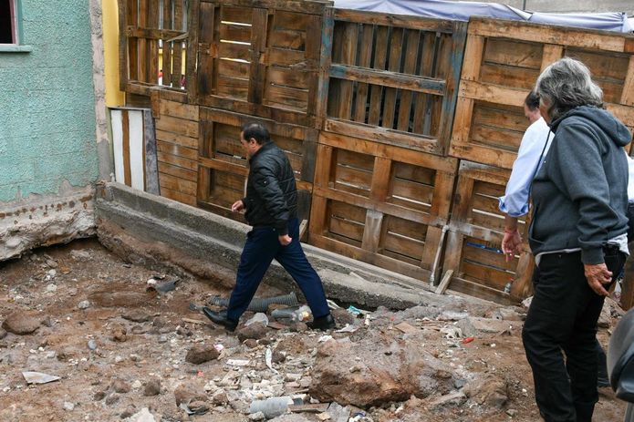 Ministro de Vivienda anuncia junto a alcalde cronograma para abordar solución de socavones en Alto Hospicio