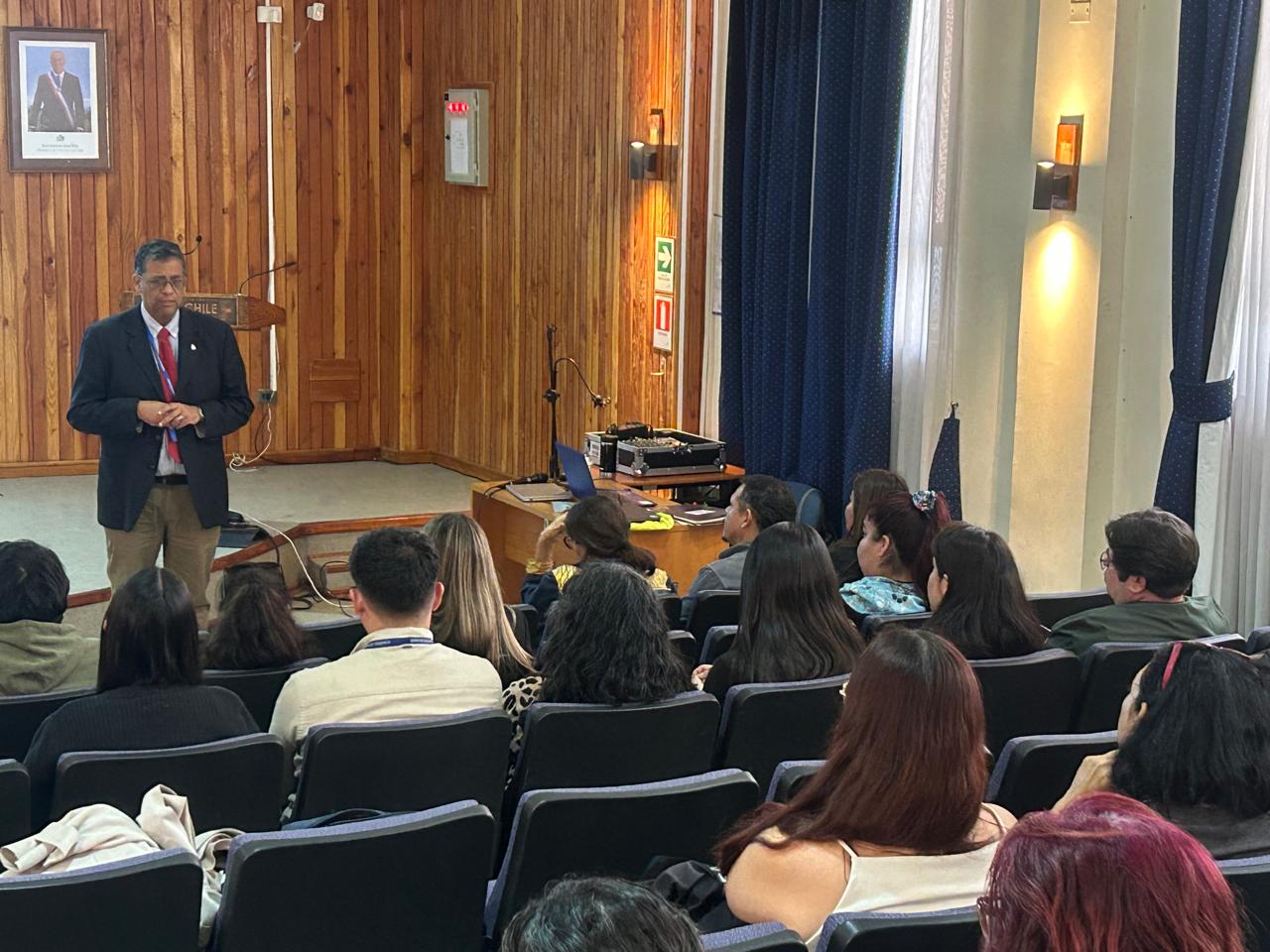 Capacitan a equipos de salud mental en Tarapacá