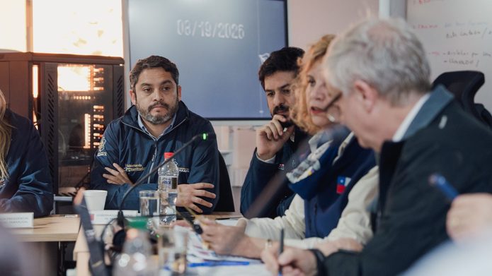 Gobernador Carvajal llama a una mayor coherencia del Gobierno con las regiones tras reunión con Kast