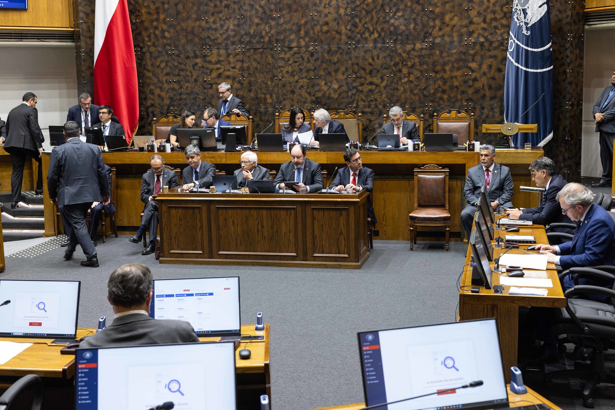 Senado exige explicaciones a las AFP por pérdidas en fondos de pensiones y pide evaluar compensaciones a cotizantes