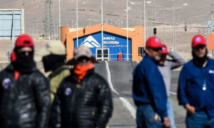 Minera Escondida y sindicato de supervisores firman contrato colectivo por tres años y evitan huelga