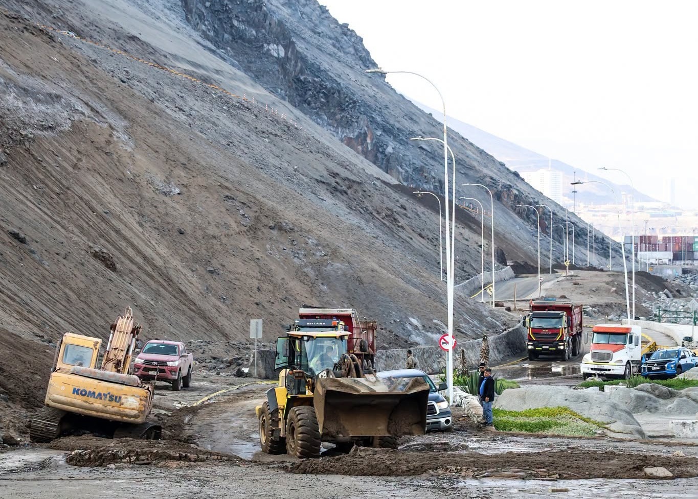 Senadora Astudillo solicita al MOP cronograma de reconstrucción de infraestructura dañada en Tarapacá