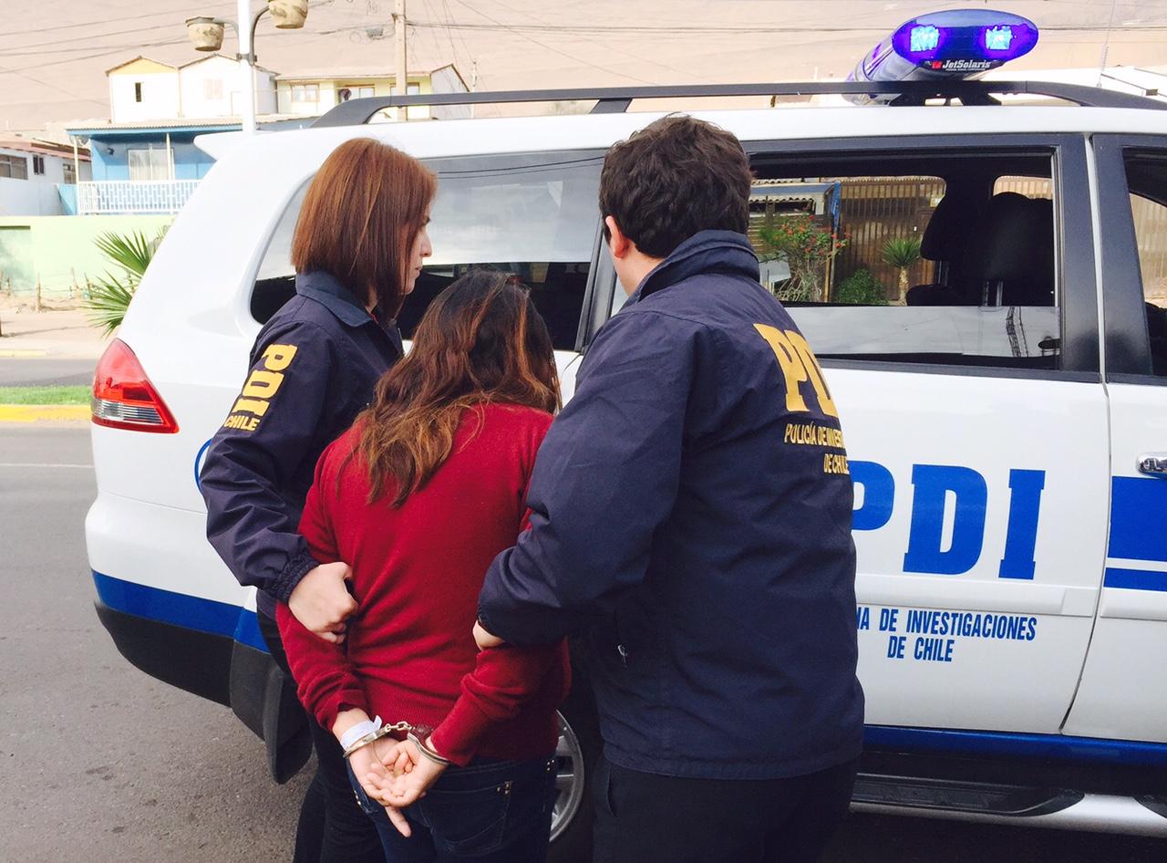 Detienen a mujer de 27 años por delitos de estafa en Iquique