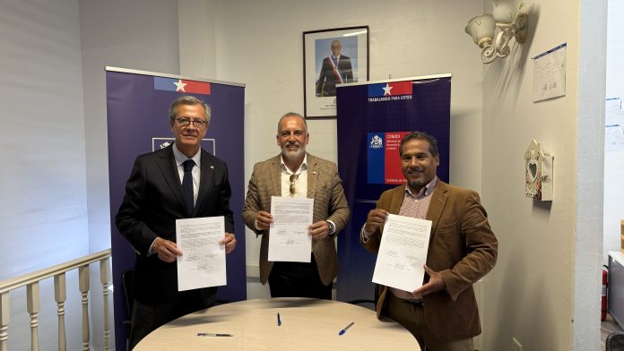 Firma convenio Serpat Tarapacá - Conadi