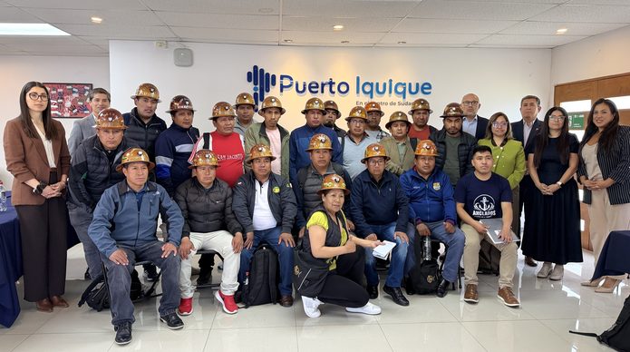 Puerto de Iquique afianza y estrecha lazos con Bolivia