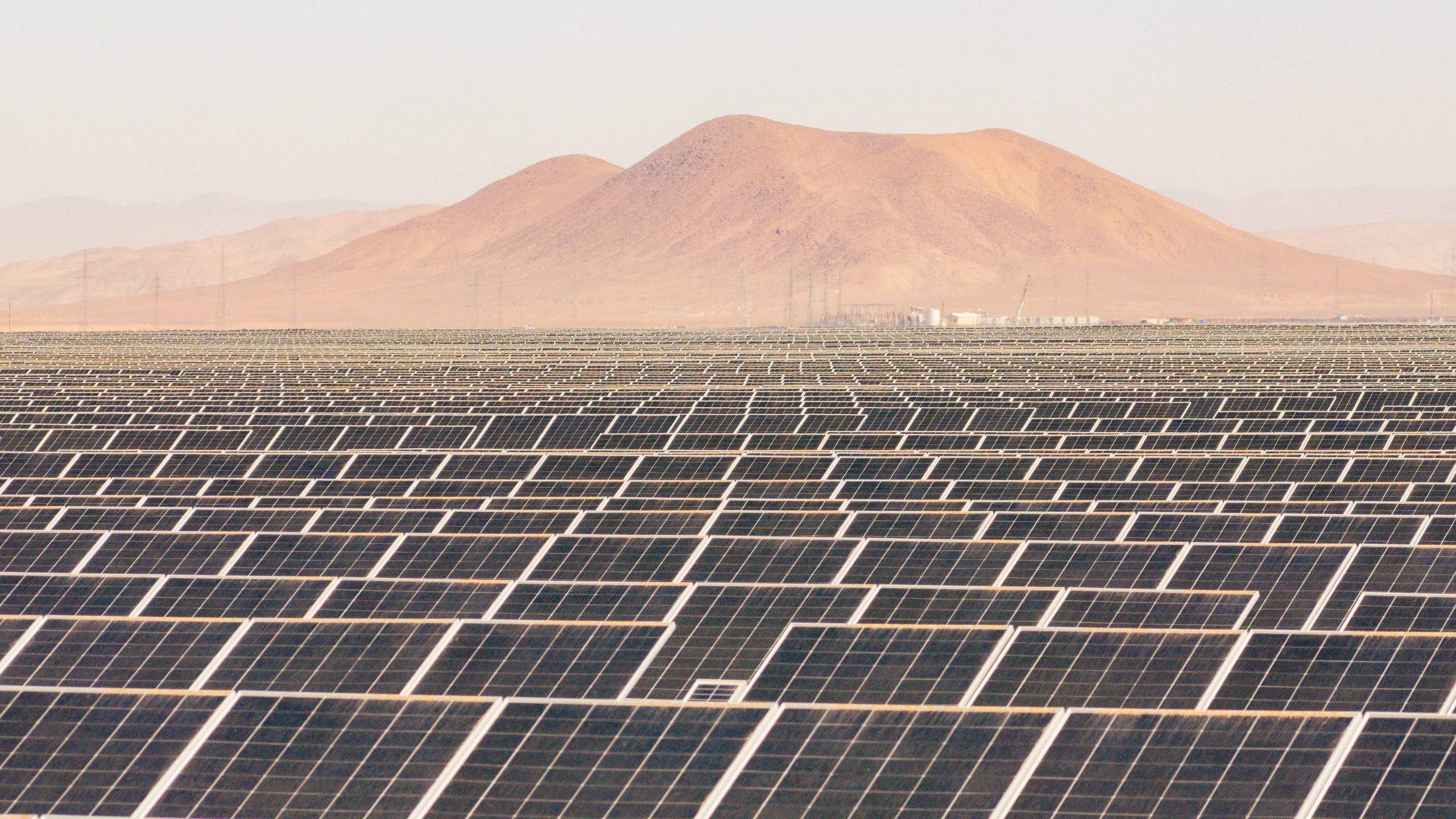 Inauguran en Tarapacá parque solar Aurora con 221 MW de capacidad y sistema de almacenamiento de energía