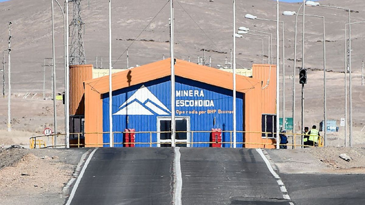 Sindicato de supervisores esperan respuesta de Minera Escondida y preparan huelga si no se alcanza acuerdo