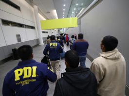 Cuatro extranjeros detenidos en Iquique fueron expulsados del país en operativo que incluyó a 56 personas