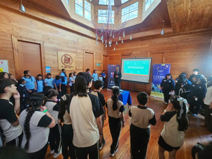 Cómo sueñan la ciudad: niños, niñas y jóvenes de Tarapacá participan en taller urbano para idear el futuro de Iquique y Alto Hospicio
