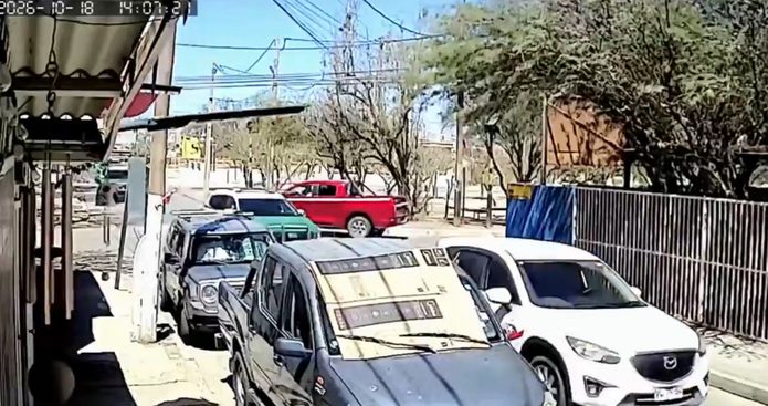 Detienen a adolescentes bolivianos por robo de vehículo en Alto Hospicio