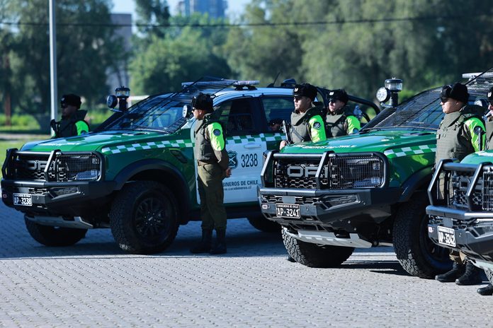 Gobierno entrega camionetas blindadas a Carabineros para el control fronterizo: Dos vehículos llegarán a Tarapacá