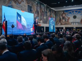 Más de un millón de personas buscan “pega”: Kast admite que las medidas son insuficientes y parlamentarios cuestionan gestión económica