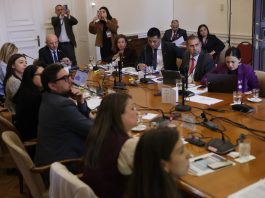 Contraloría detecta otros 7 mil funcionarios públicos que viajaron al extranjero estando con licencia médica durante 2025